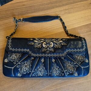 NEVER USED - ISABELLA FIORE LEATHER HANDBAG